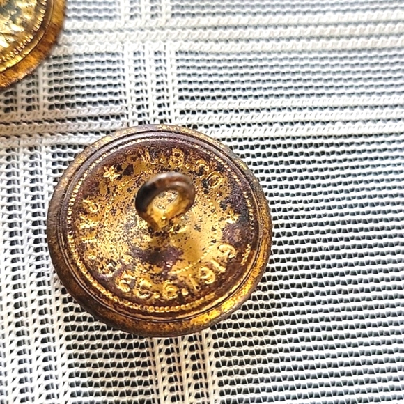 Old American Legion Buttons Dated 1919. - 2 - Picture 5 of 5